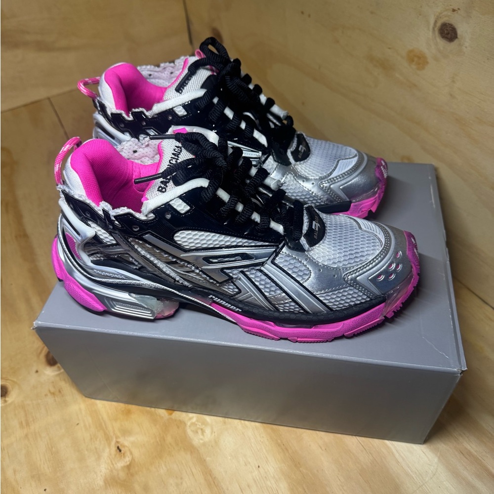 Stylish Women's Sneakers - Silver and Pink